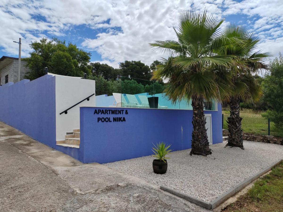 Apartment And Pool Nika بيبينيا المظهر الخارجي الصورة